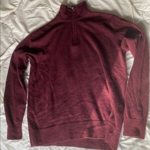 Men’s untuckit merino wool sweater in burgundy/wine color